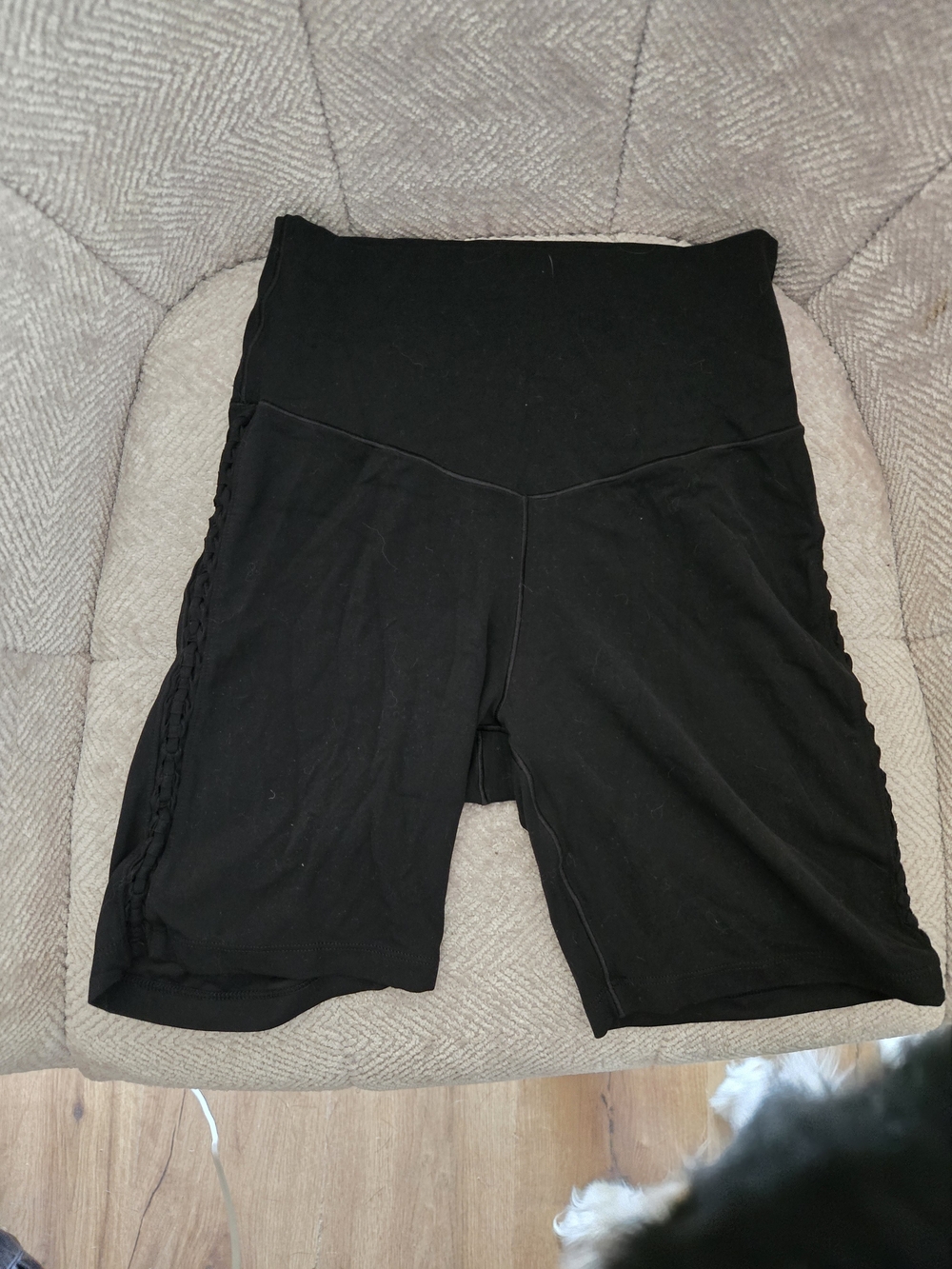 Offline By Aerie Black High-Rise 5" Shorts with Side Detailing
